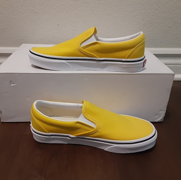 Vans - Picture 2 of 4